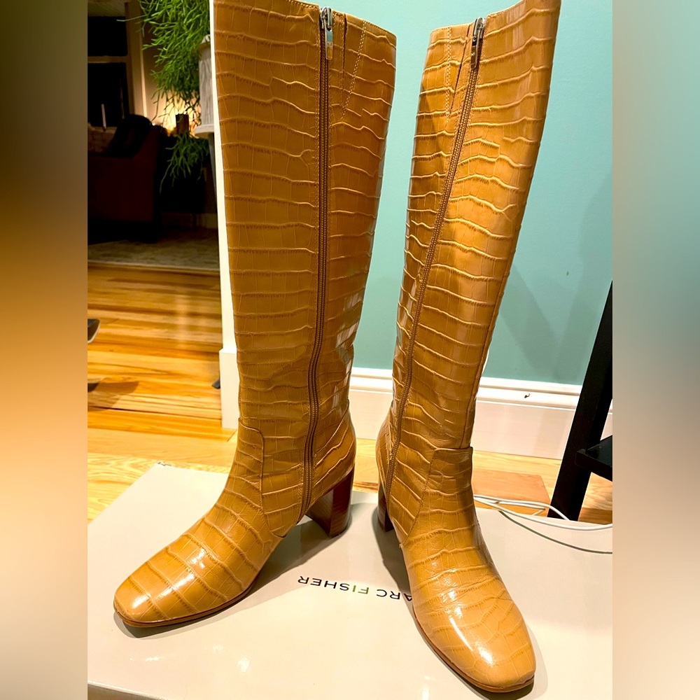 Marc Fisher 7 Revely knee leather boot. Square toe, pretty wood stacked heel.